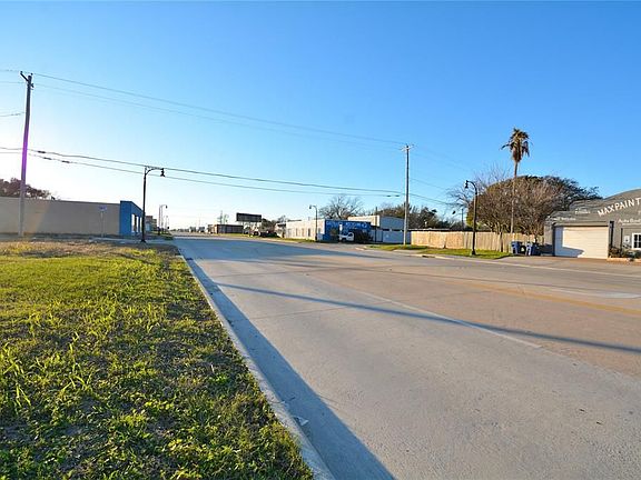 4th image of 0 Texas Ave