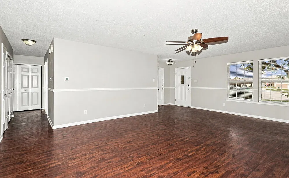3 bed, 2.0 bath, 1505 sqft, $1,965 — Photo 4
