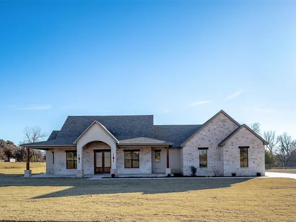 160 Meadow Lark Ln, Blanchard, OK 73010