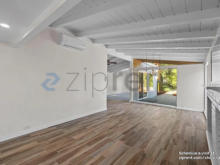 757 Tofflemire Dr — Photo 9