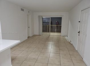 15241 SW 80th St APT 307, Miami, FL 33193