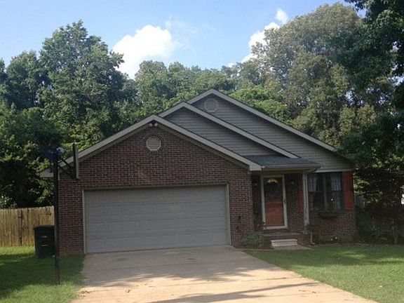 2nd image of 2918 Greenleaf Dr