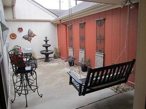 3rd image of 1151 Green Meadow St