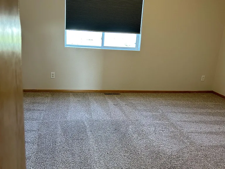 3240 E Capitol Ave — Photo 17