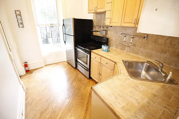 Rented by Realty Nerd | media 25