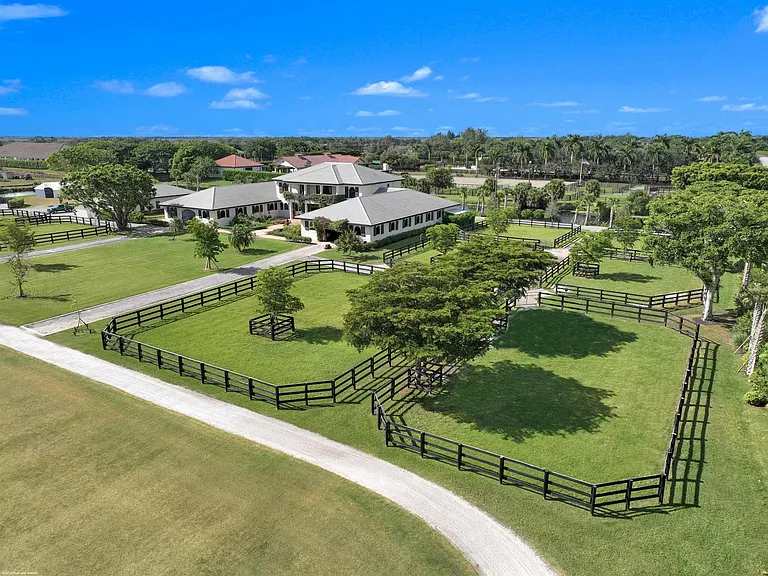 14710 Palm Beach Point Blvd — Photo 4