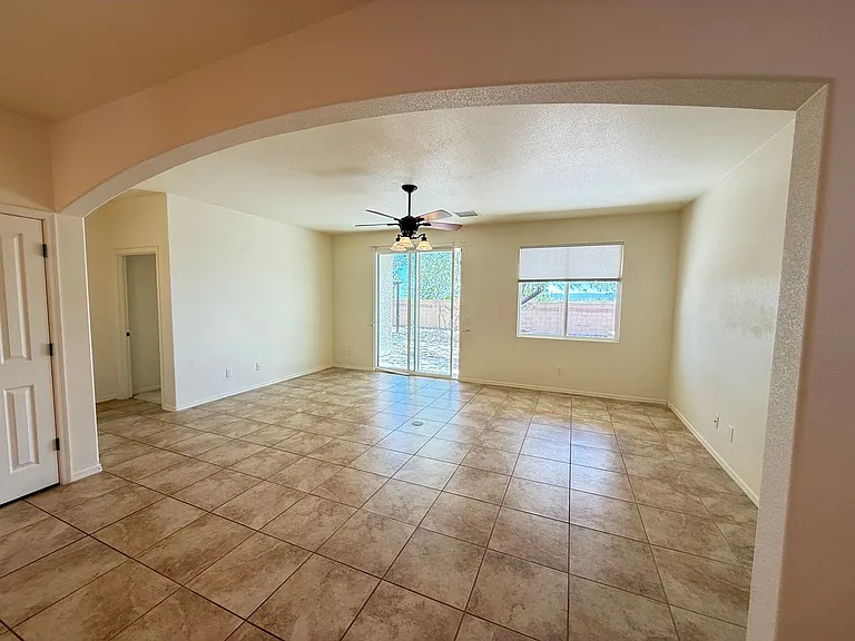 657 Tanner Dr — Photo 7