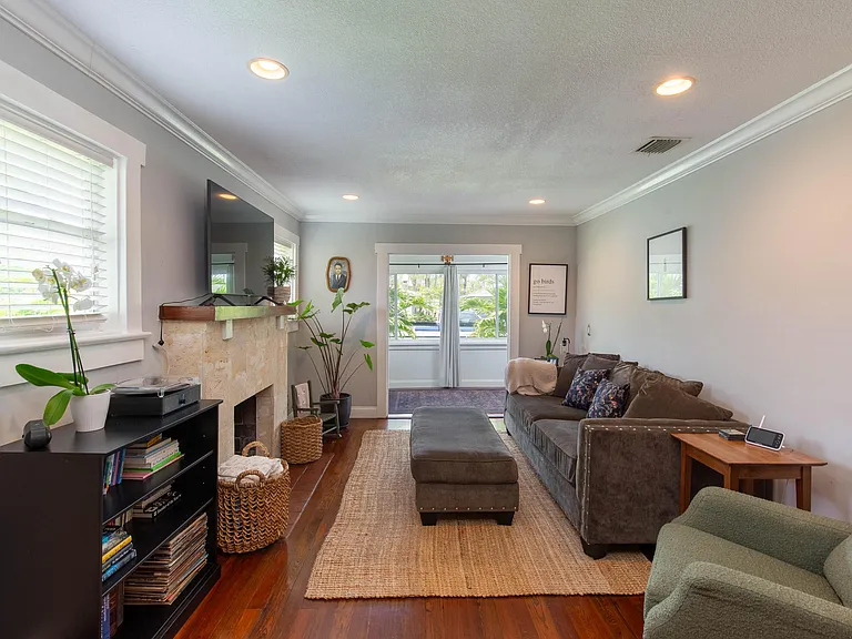 210 Malverne Rd — Photo 9