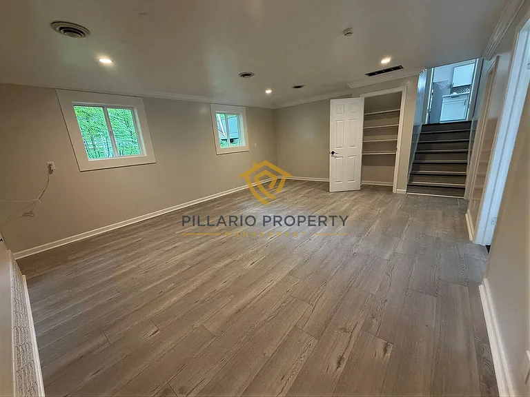 2706 Lakewood Dr N — Photo 17