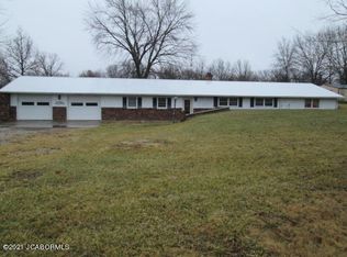100 Hodges Dr, Stover, MO 65078