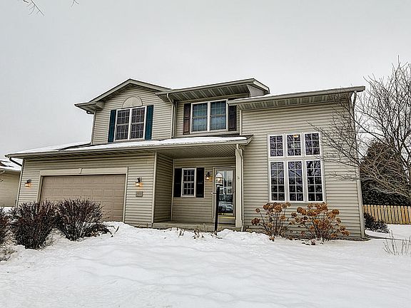 3rd image of 2531 Emslie Dr