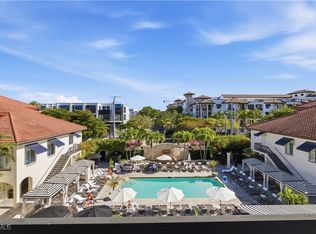 221 9th St S #405, Naples, FL 34102