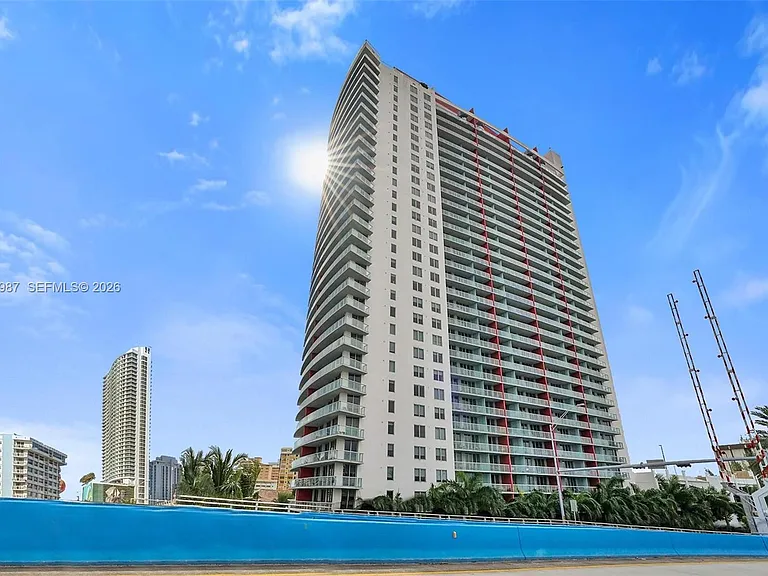 2600 E Hallandale Beach Blvd #T1902 — Photo 95