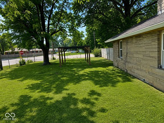 5th image of 3103 N Arlington Ave