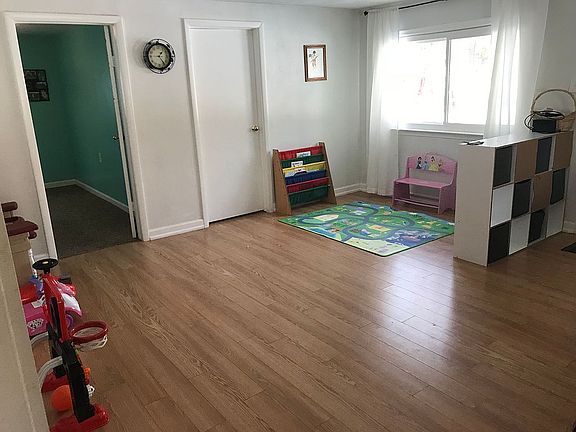 5th image of 912 Garden Ave