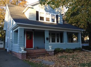 17 Thornton St, Hamden, CT 06517