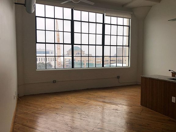 4th image of 900 Terminal Pl APT 410