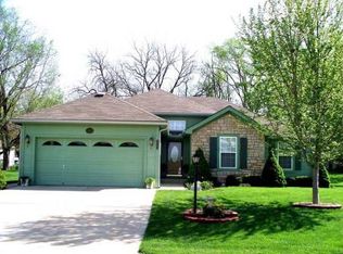 2911 Girard St, Leavenworth, KS 66048