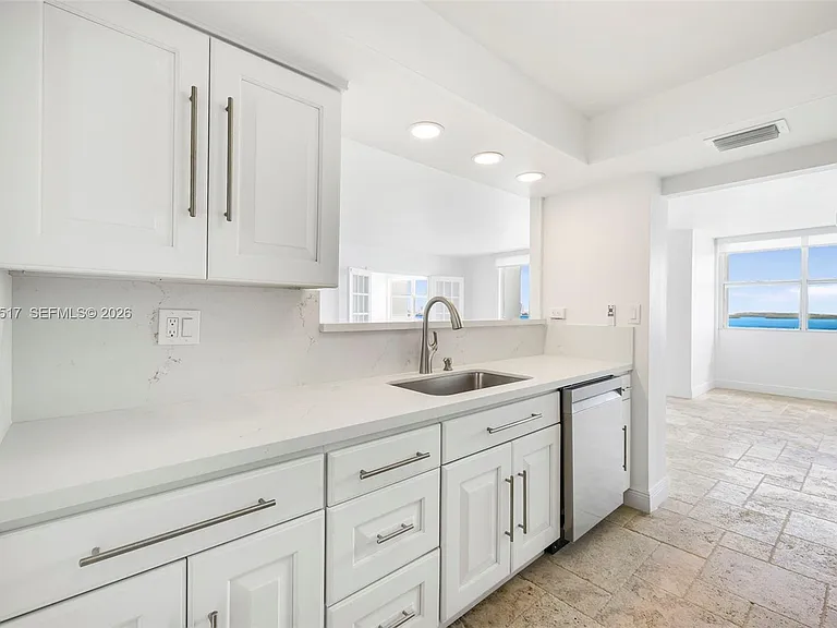 1420 Brickell Bay Dr #1401A — Photo 18