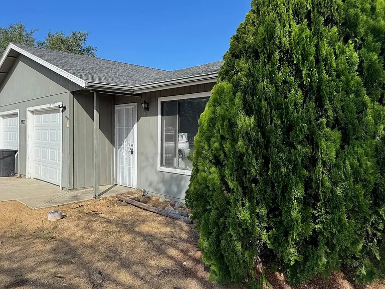 3027 N Constance Dr #B — Photo 1