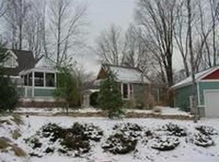 16228 Quality Ln, Union Pier, MI 49129