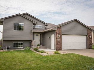 7609 W Leah St, Sioux Falls, SD 57106