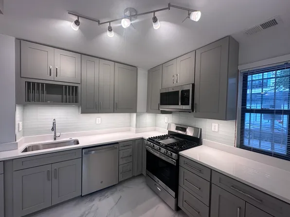 1349 Riggs St NW, Washington, DC 20009