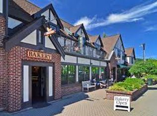 4569 Lynwood Center Rd NE #5, Bainbridge Island, WA 98110