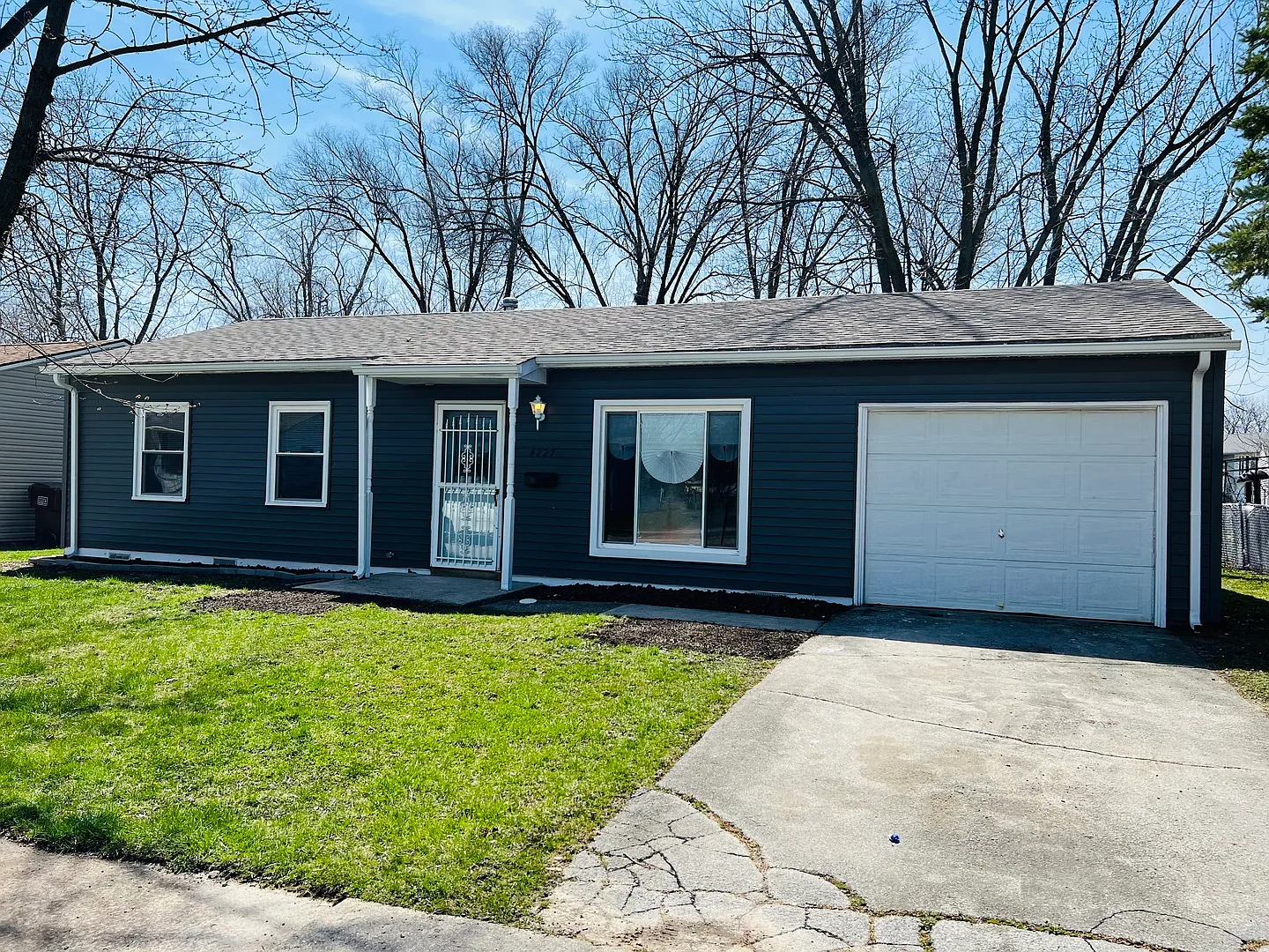 4227 Andover Dr photo 1