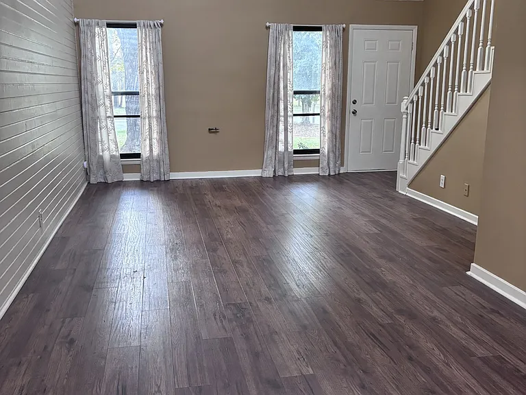 220 Harpers Mill Ct — Photo 13