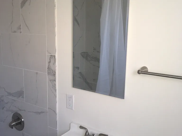 1100 McClellan Ave — Photo 11