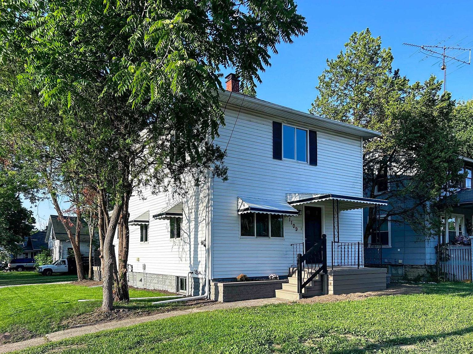 1109 E Mount Morris St, Mount Morris, MI 48458 Zillow