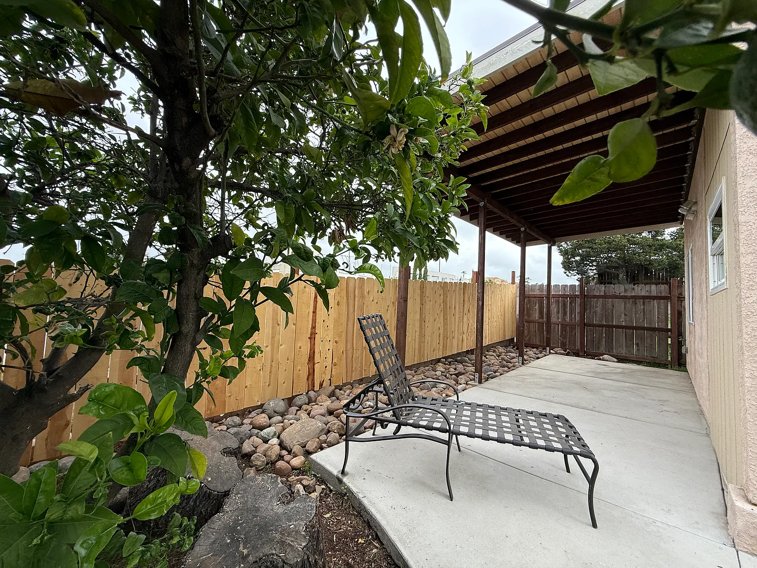 4 bed, 1200 sqft, $5,600 — Photo 4