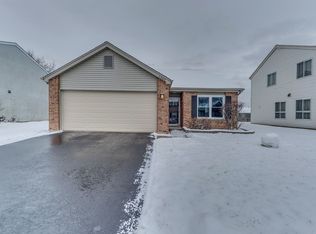 1343 Boa Trl, Carol Stream, IL 60188
