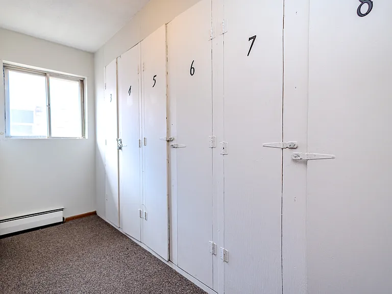 213 NW College Ave #8 — Photo 7