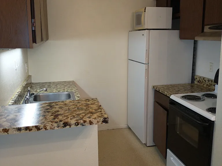 1601 Pennsylvania St NE #R-13 — Photo 12