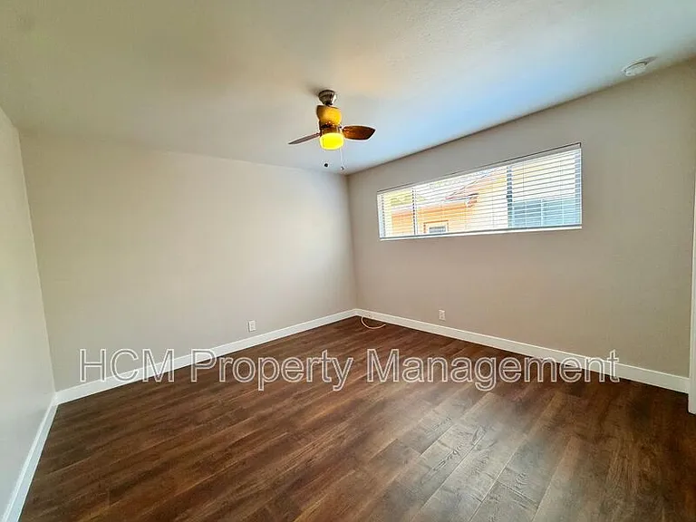 318 S California St — Photo 14
