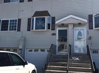 500 Medina St, Staten Island, NY 10306