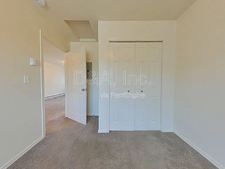 725 SW 13th St #8 — Photo 6