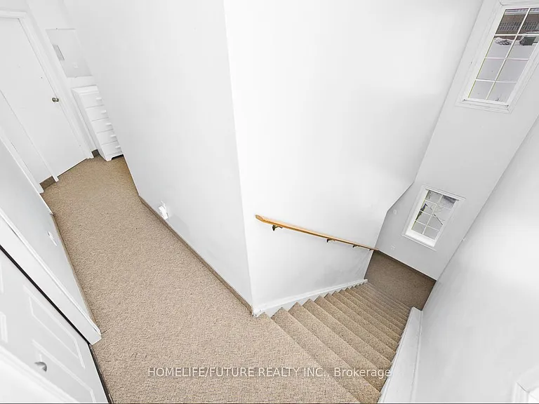 327 Spruce St #A — Photo 15