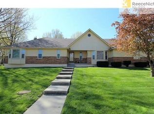1800 NE Waterfield Ln, Blue Springs, MO 64014