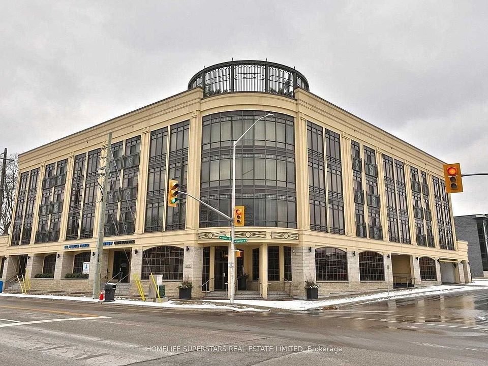 1st image of 205 Lakeshore Rd W #302