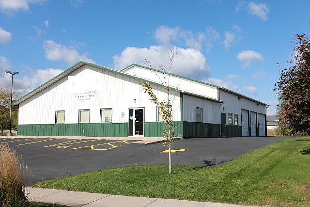 1215 Oak Forest Front