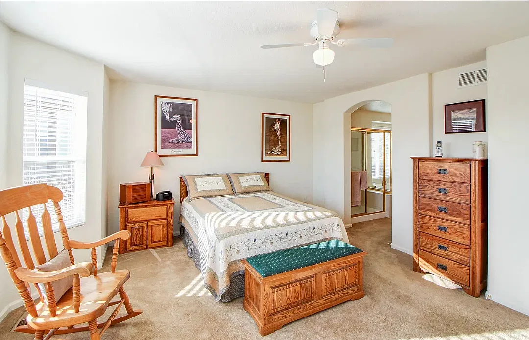 3 bed, 3.5 bath, 2793 sqft, $3,490 — Photo 4