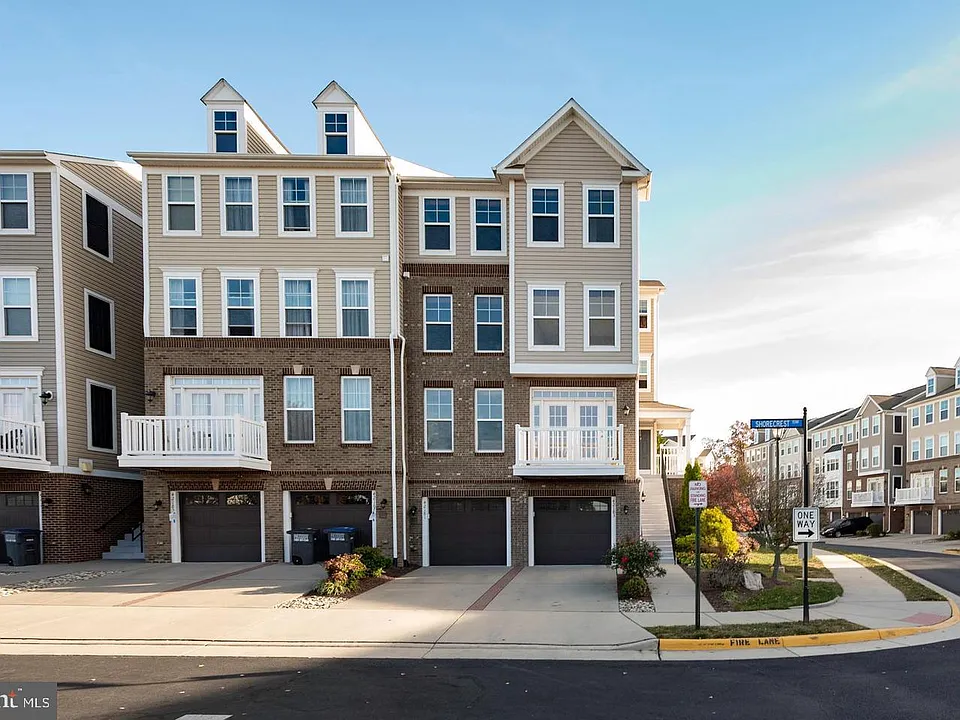 42183 Shorecrest Ter