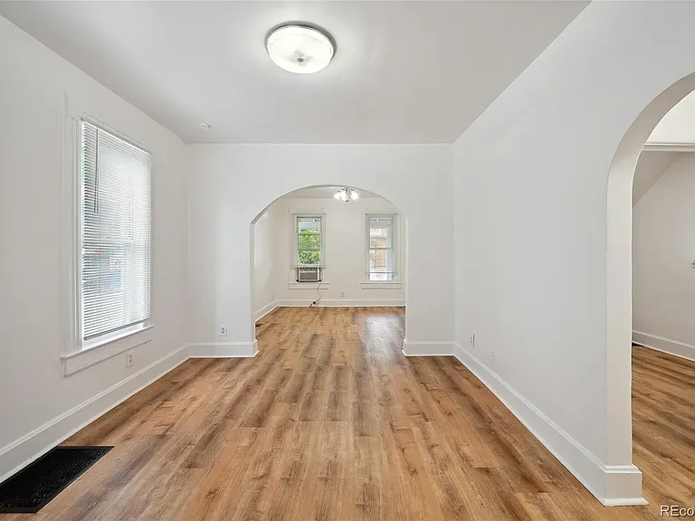 253 N Lincoln St #1 — Photo 4