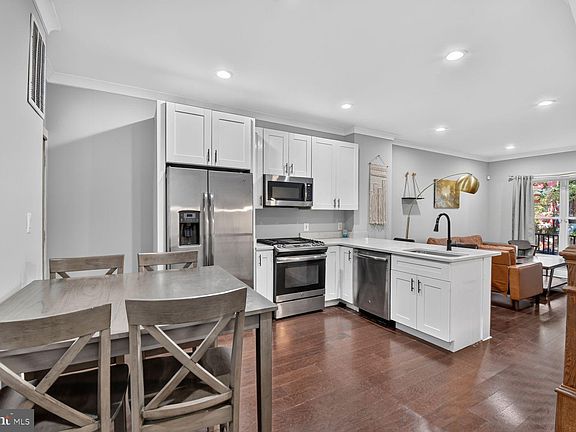 3rd image of 608 Irving St NW #1