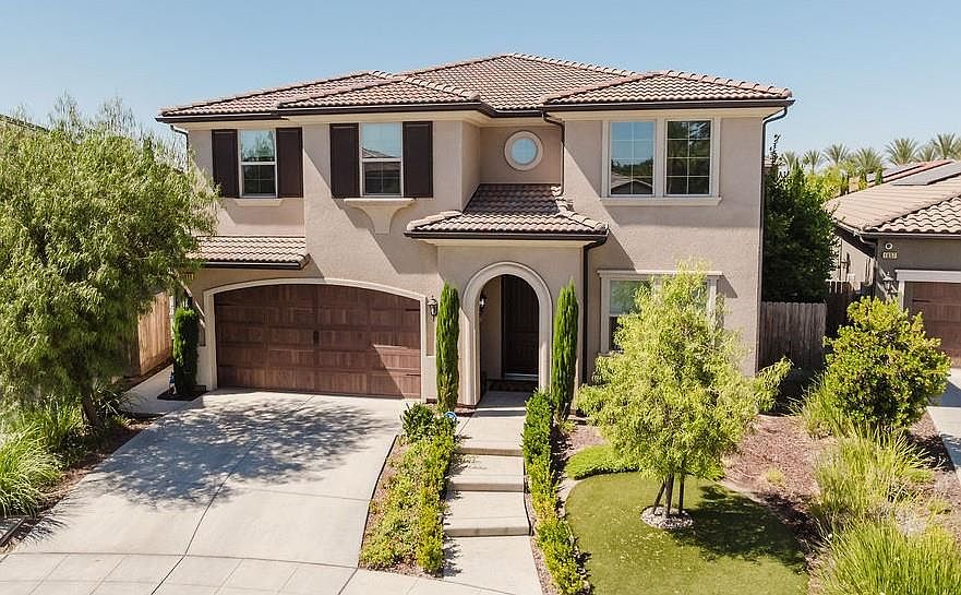 1st image of 1671 E Bella Fiore Dr