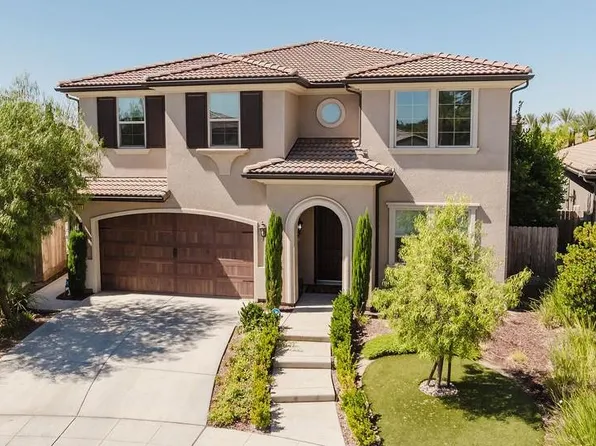 1671 E Bella Fiore Dr, Fresno, CA 93730