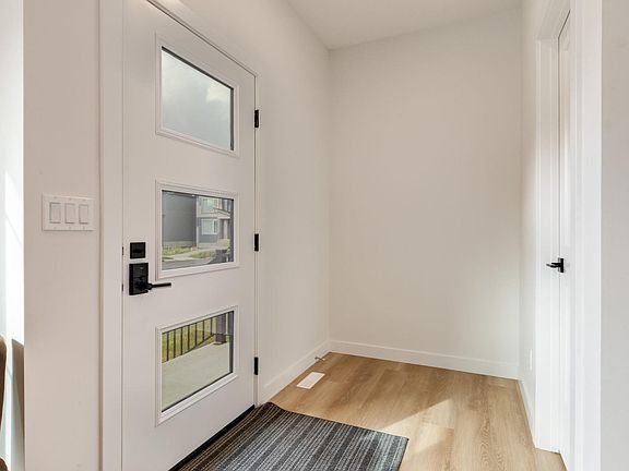 2nd image of 202 Starling Way